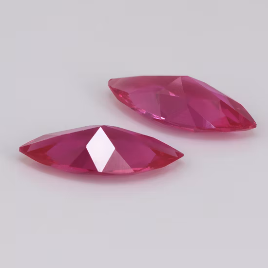 In offerta: 8 x 16 mm n. 3 pietra preziosa marquise rubino sintetico corindone