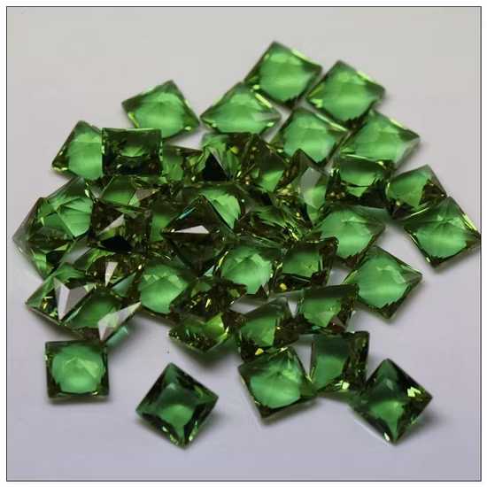 Pietra preziosa Zultanite Nano Sital che cambia colore sciolto per gioielli